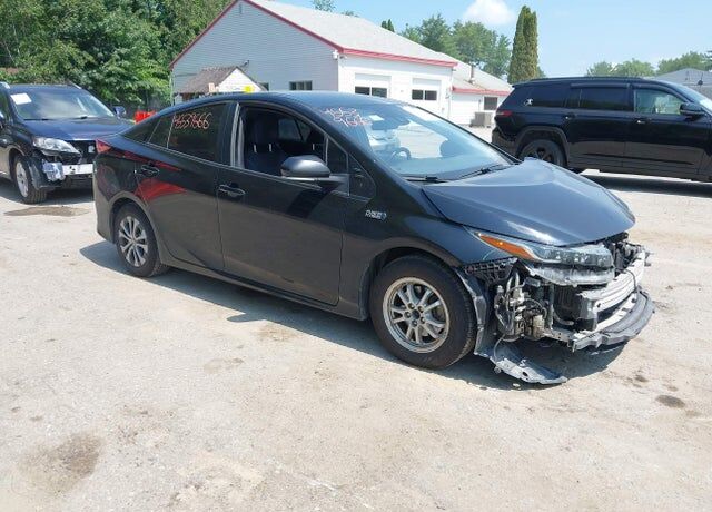 2021 TOYOTA Prius