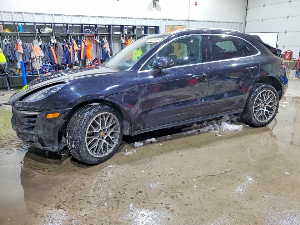 2018 PORSCHE Macan