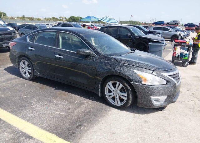 2013 NISSAN Altima