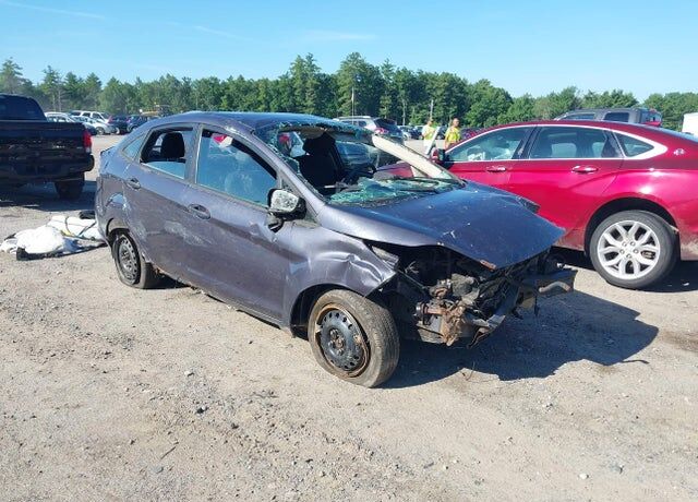 2013 FORD Fiesta