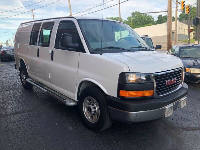 2016 GMC Savana