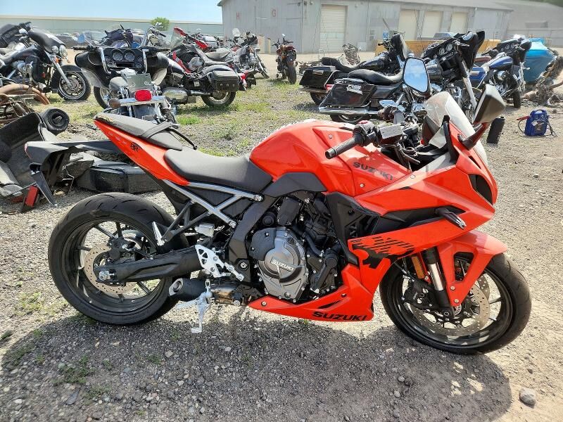 2026 SUZUKI GSX-8R