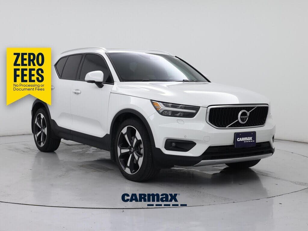 2020 VOLVO XC40