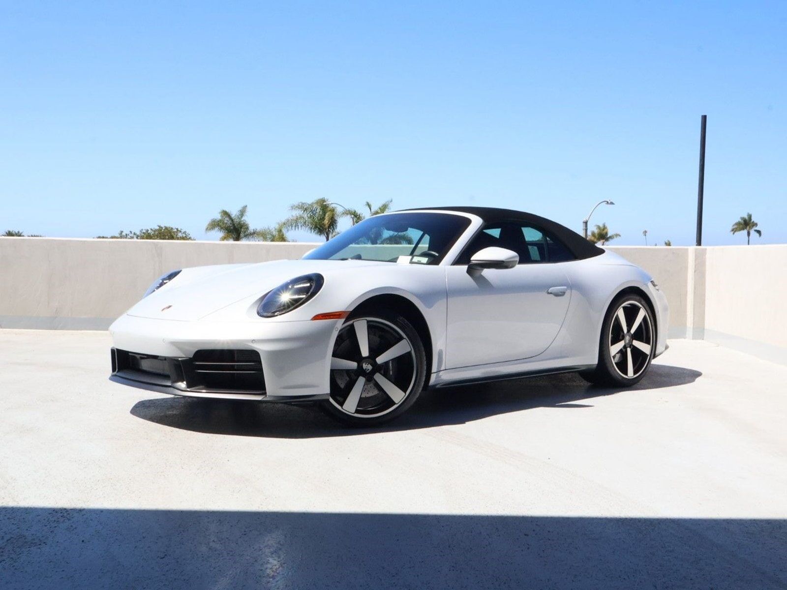 2025 PORSCHE 911