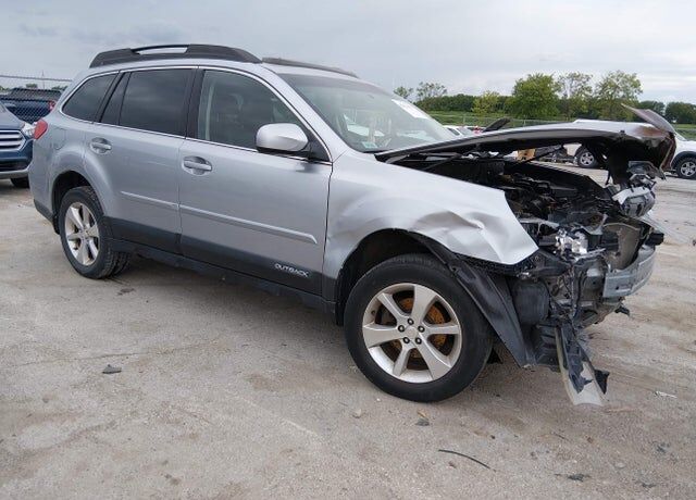 2013 SUBARU Outback