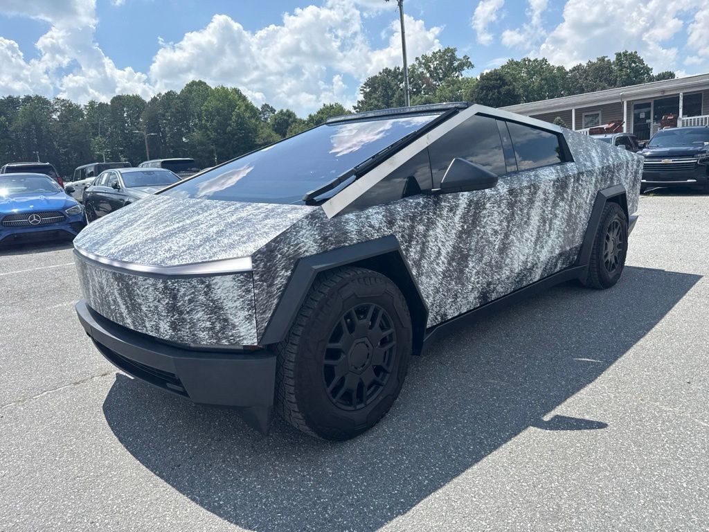 2024 TESLA Cybertruck