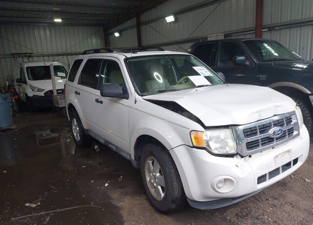 2011 FORD Escape