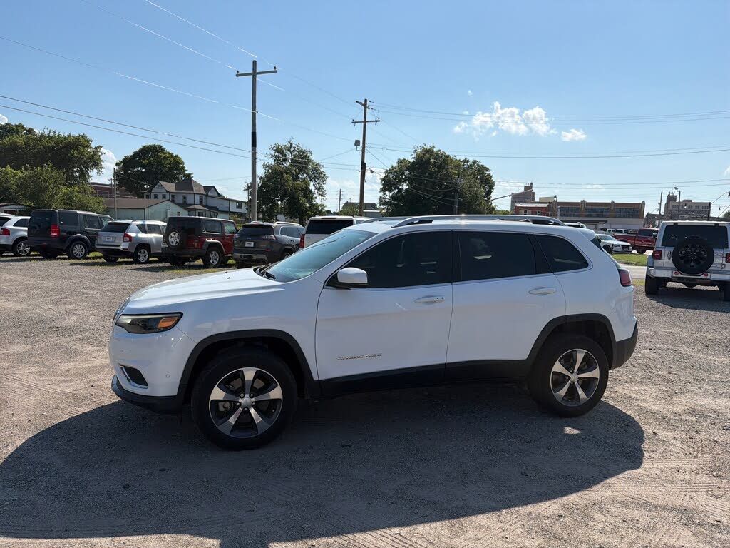 2019 JEEP Cherokee