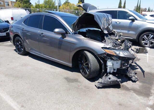 2024 TOYOTA Camry