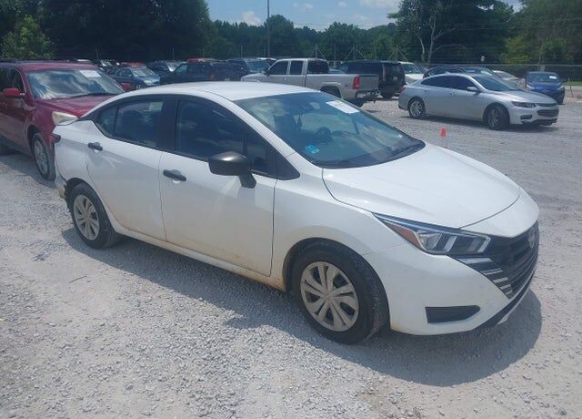 2023 NISSAN Versa