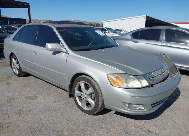 2001 TOYOTA Avalon