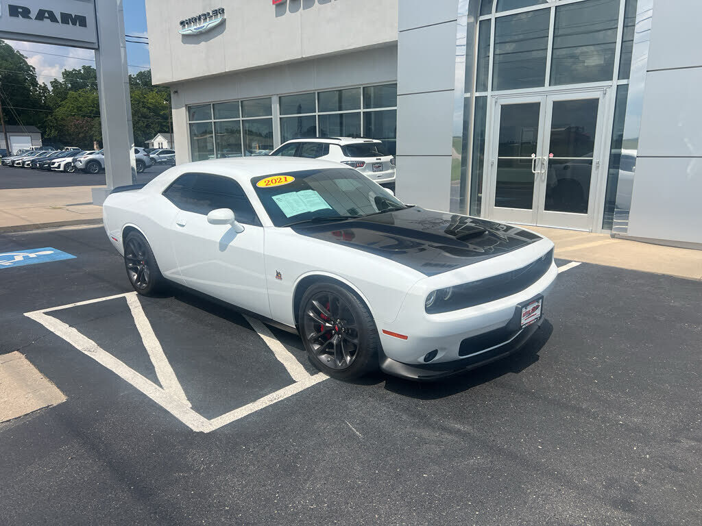 2021 DODGE Challenger