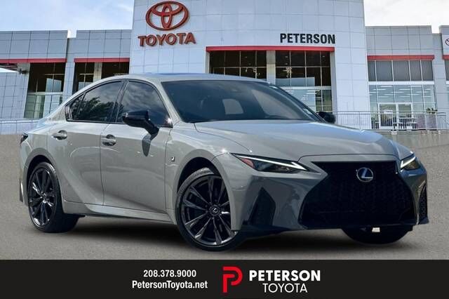 2025 LEXUS IS