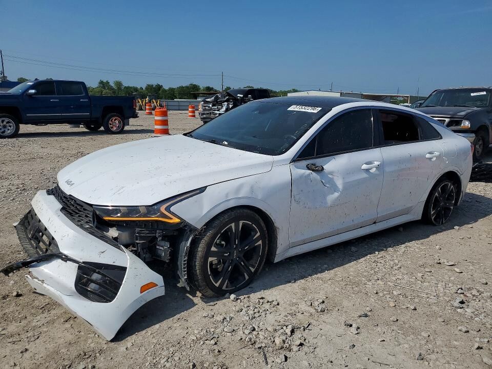 2022 KIA K5