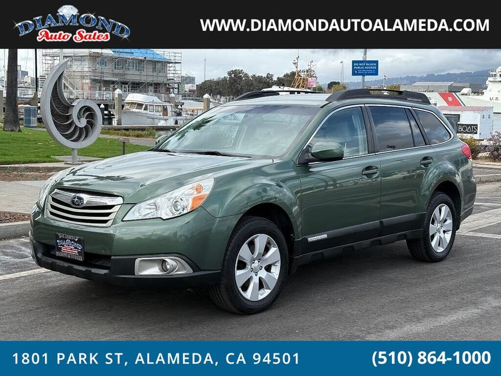 2012 SUBARU Outback