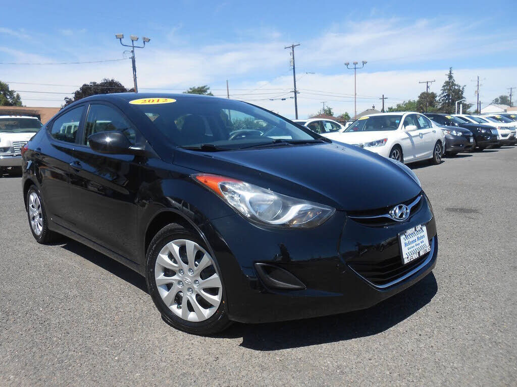 2012 HYUNDAI Elantra