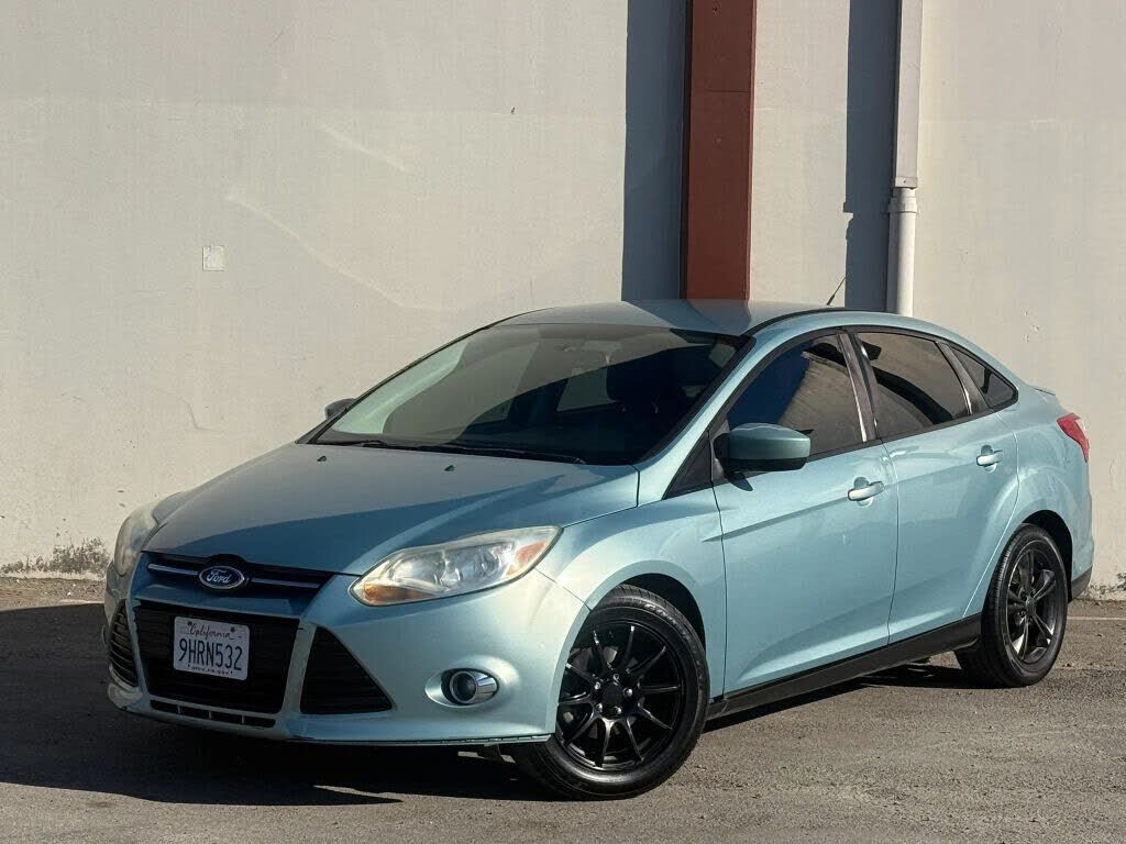 2012 FORD Focus