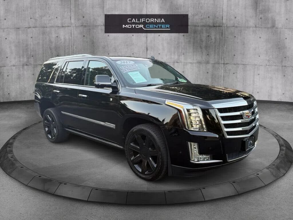 2017 CADILLAC Escalade