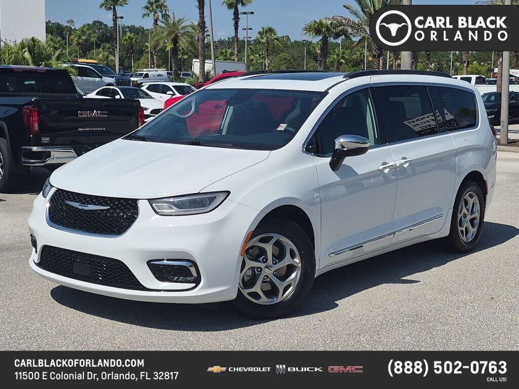 2023 CHRYSLER Pacifica