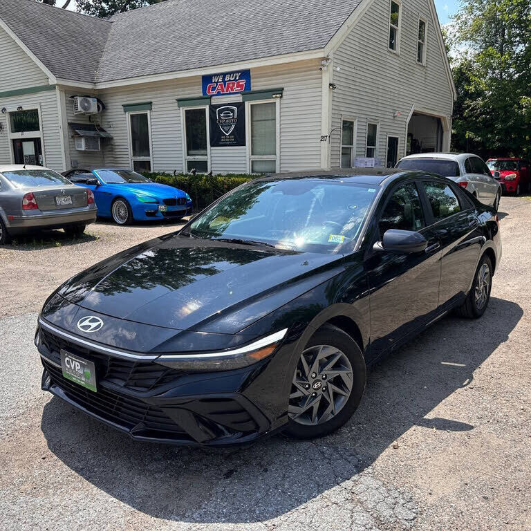 2024 HYUNDAI Elantra
