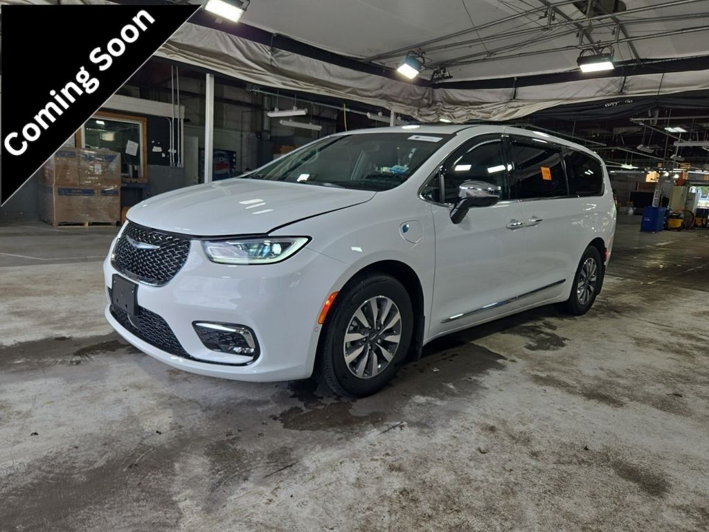 2023 CHRYSLER Pacifica