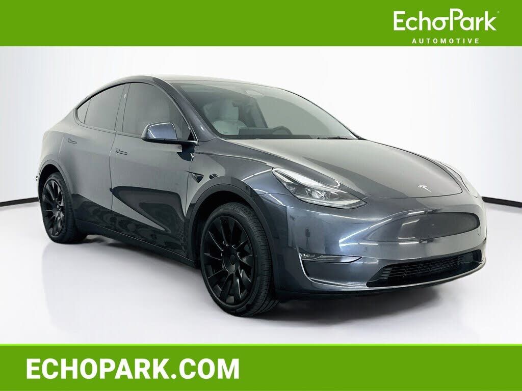 2024 TESLA Model Y