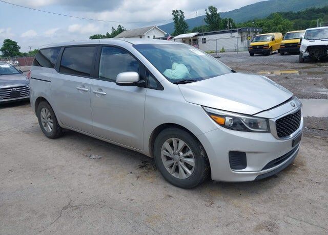 2017 KIA Sedona