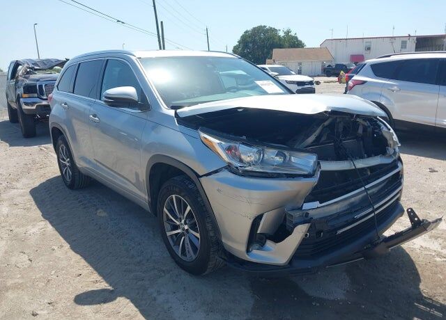 2018 TOYOTA Highlander