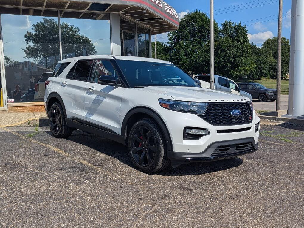 2022 FORD Explorer
