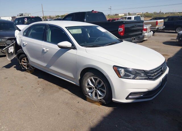 2017 VOLKSWAGEN Passat