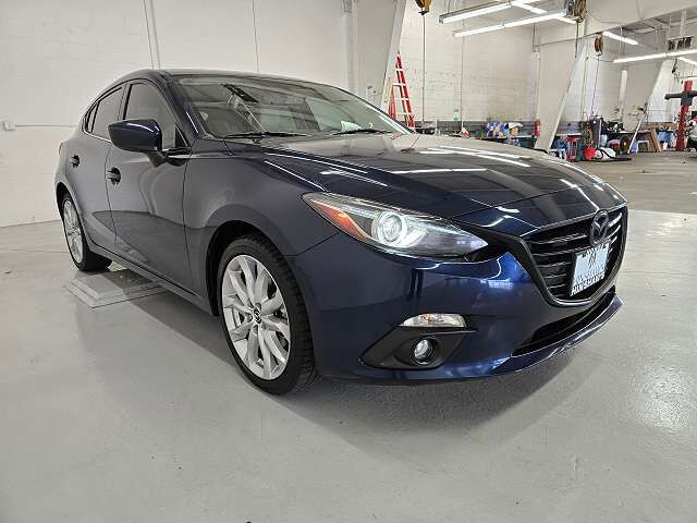 2015 MAZDA Mazda3