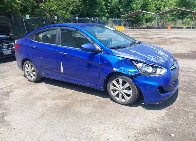2012 HYUNDAI Accent