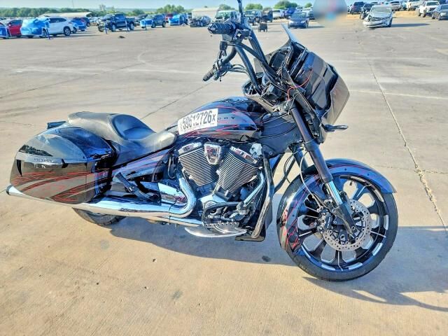 2015 VICTORY Magnum X-1