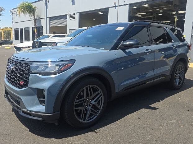 2025 FORD Explorer