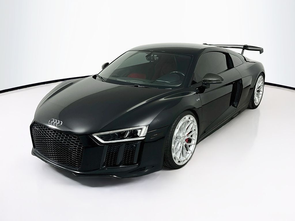 2017 AUDI R8