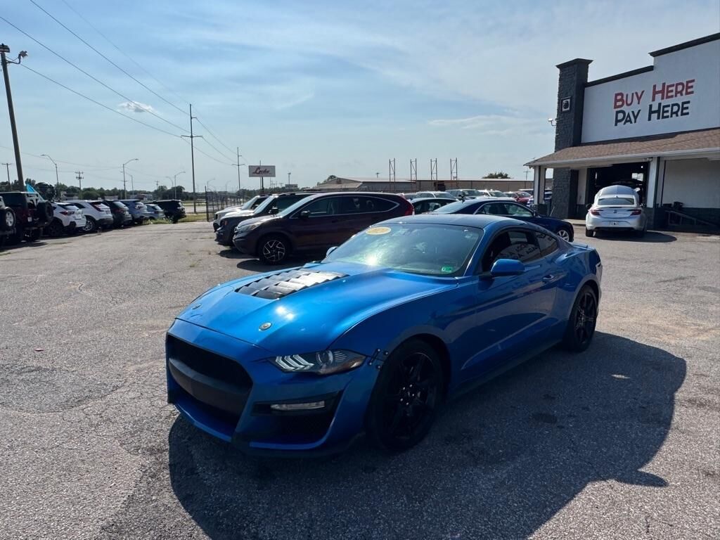 2020 FORD Mustang