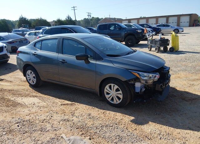 2025 NISSAN Versa