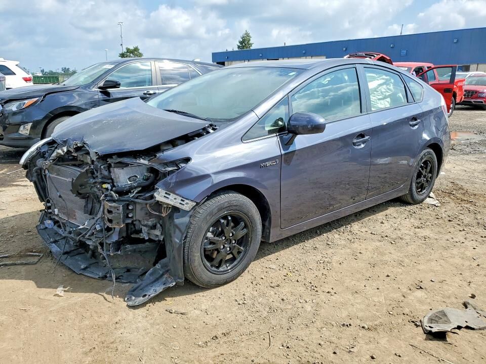 2015 TOYOTA PRIUS