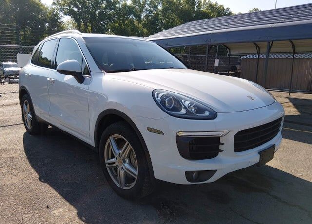 2016 PORSCHE Cayenne