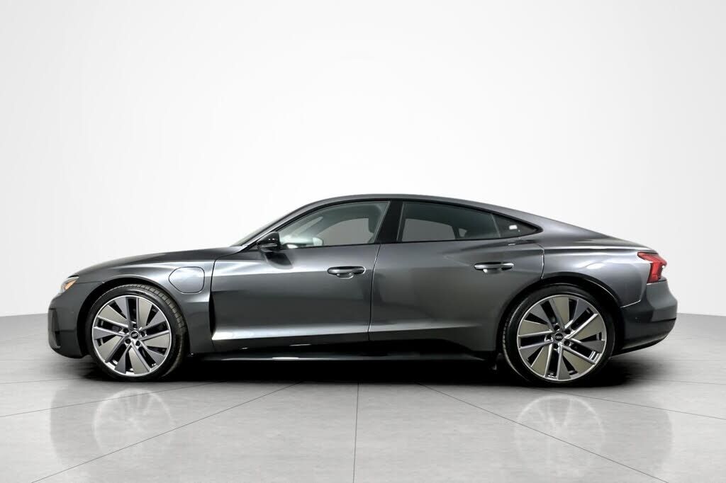 2022 Audi e-tron