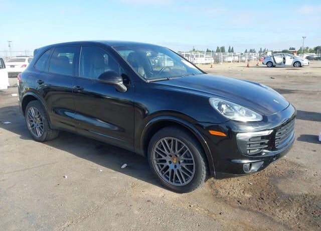 2017 PORSCHE Cayenne