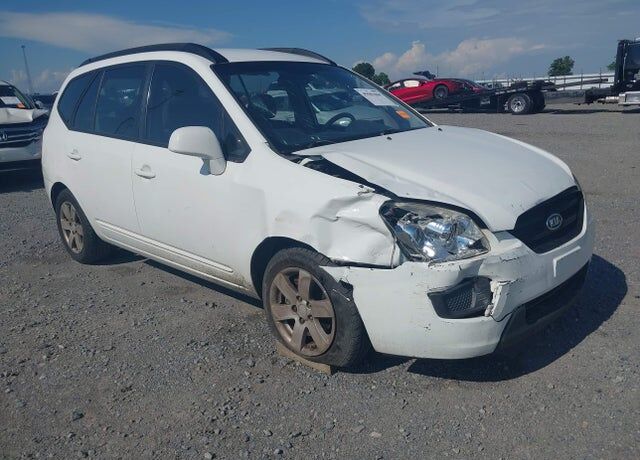 2008 KIA Rondo