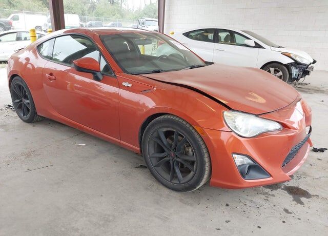 2013 TOYOTA Scion