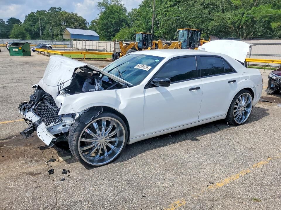 2019 CHRYSLER 300