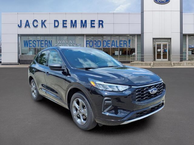 2024 FORD Escape