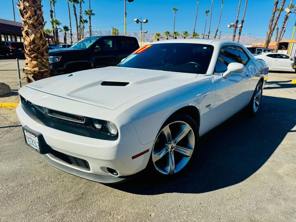 2017 DODGE Challenger