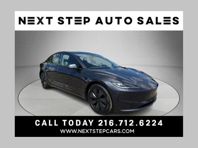 2025 TESLA Model 3
