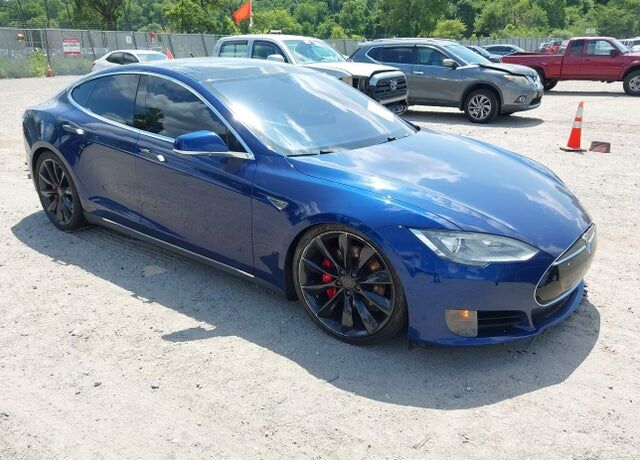 2016 TESLA Model S