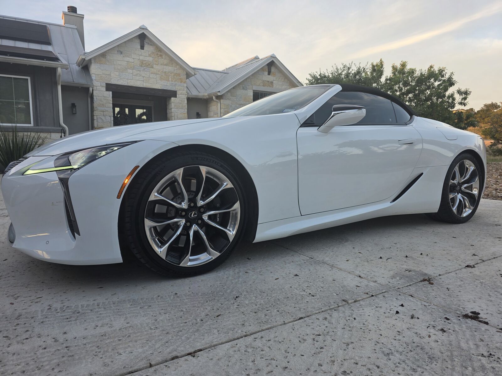 2022 LEXUS LC
