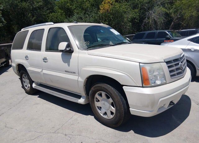 2004 CADILLAC Escalade